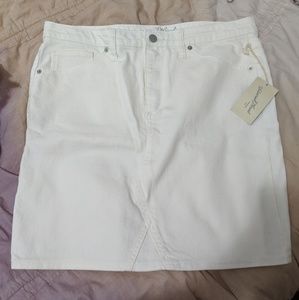NWT Universal Thread white denim skirt